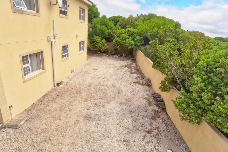 4 Bedroom Property for Sale in Pearly Beach Western Cape